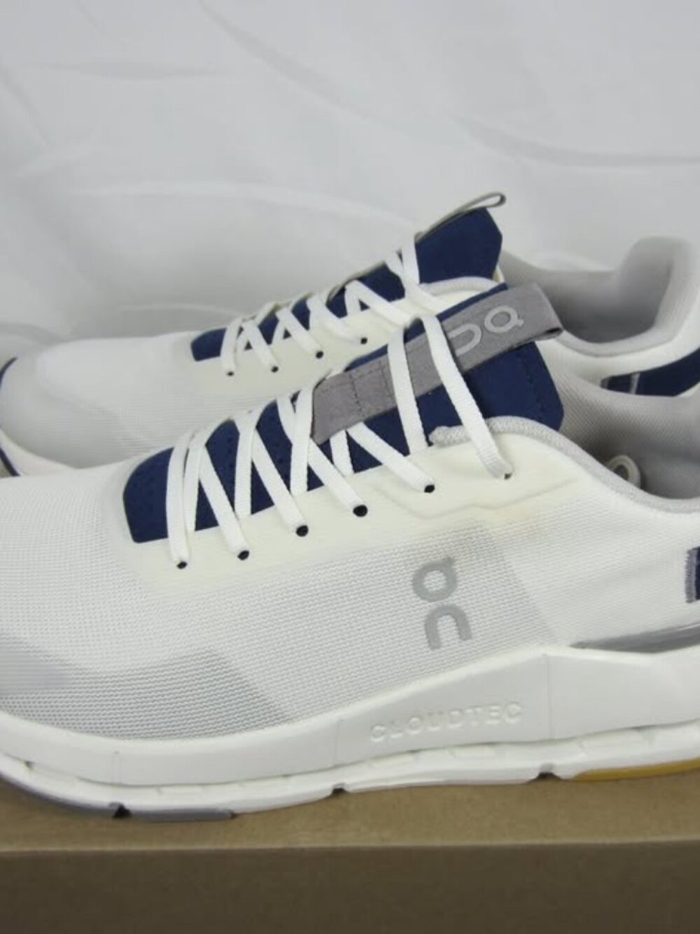 NEW IN BOX / NEVER WORN! ON CLOUD / MENS 11 - Picture 7 of 10